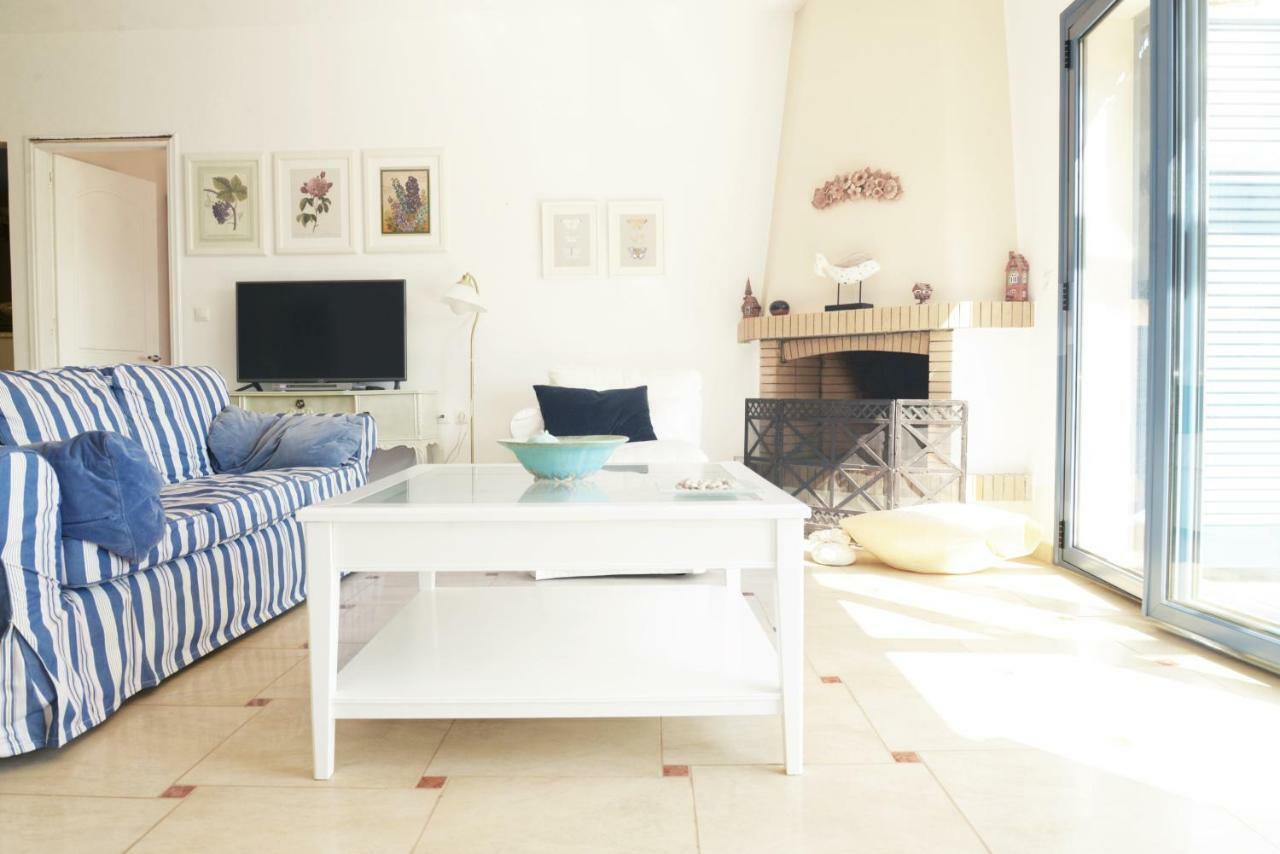 Blueline Guesthouse Agios Dimitrios  Екстер'єр фото
