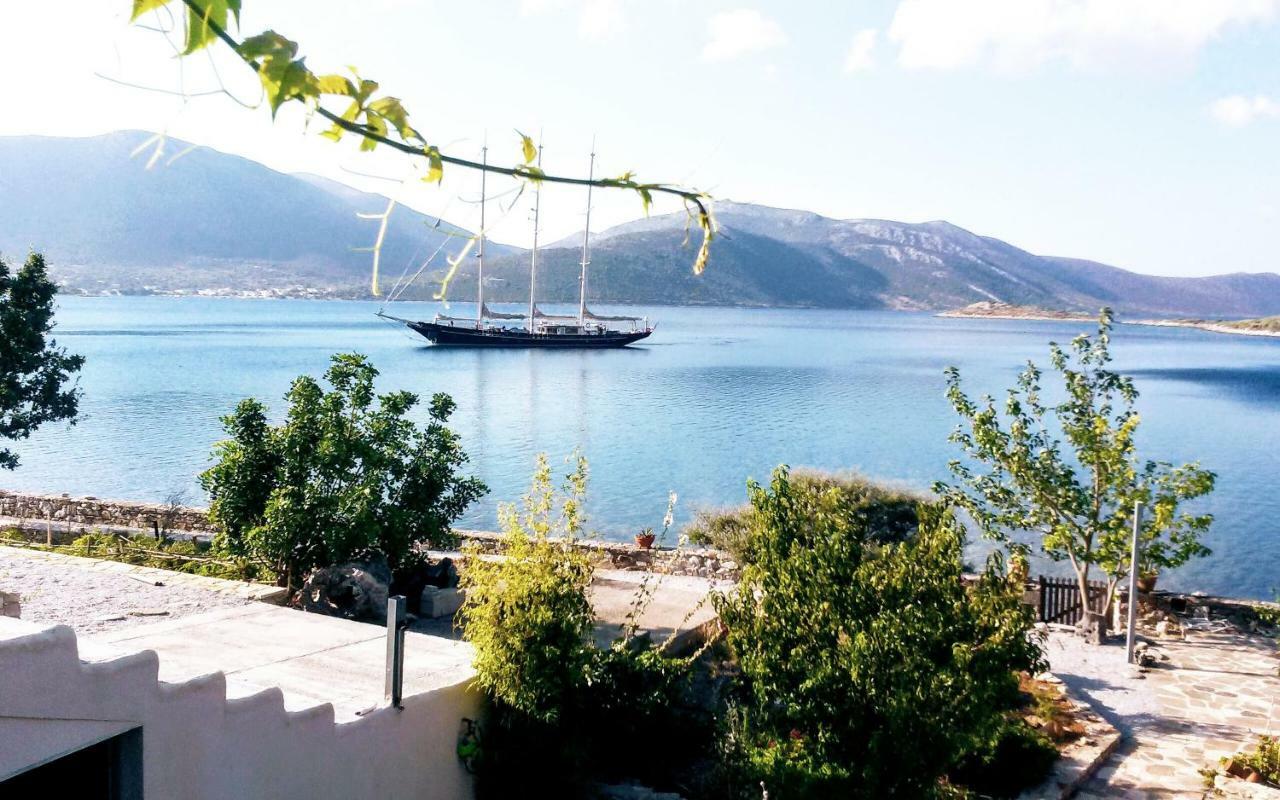 Blueline Guesthouse Agios Dimitrios  Екстер'єр фото